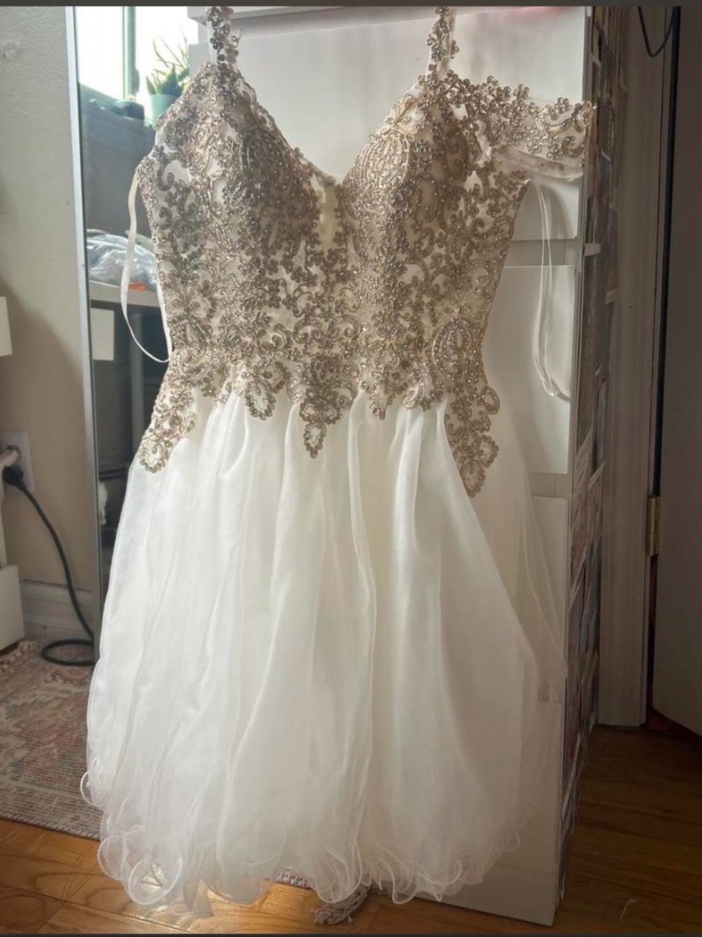 May Queen Ivory Gold Lace Tulle Homecoming/Graduation Dress Size 4